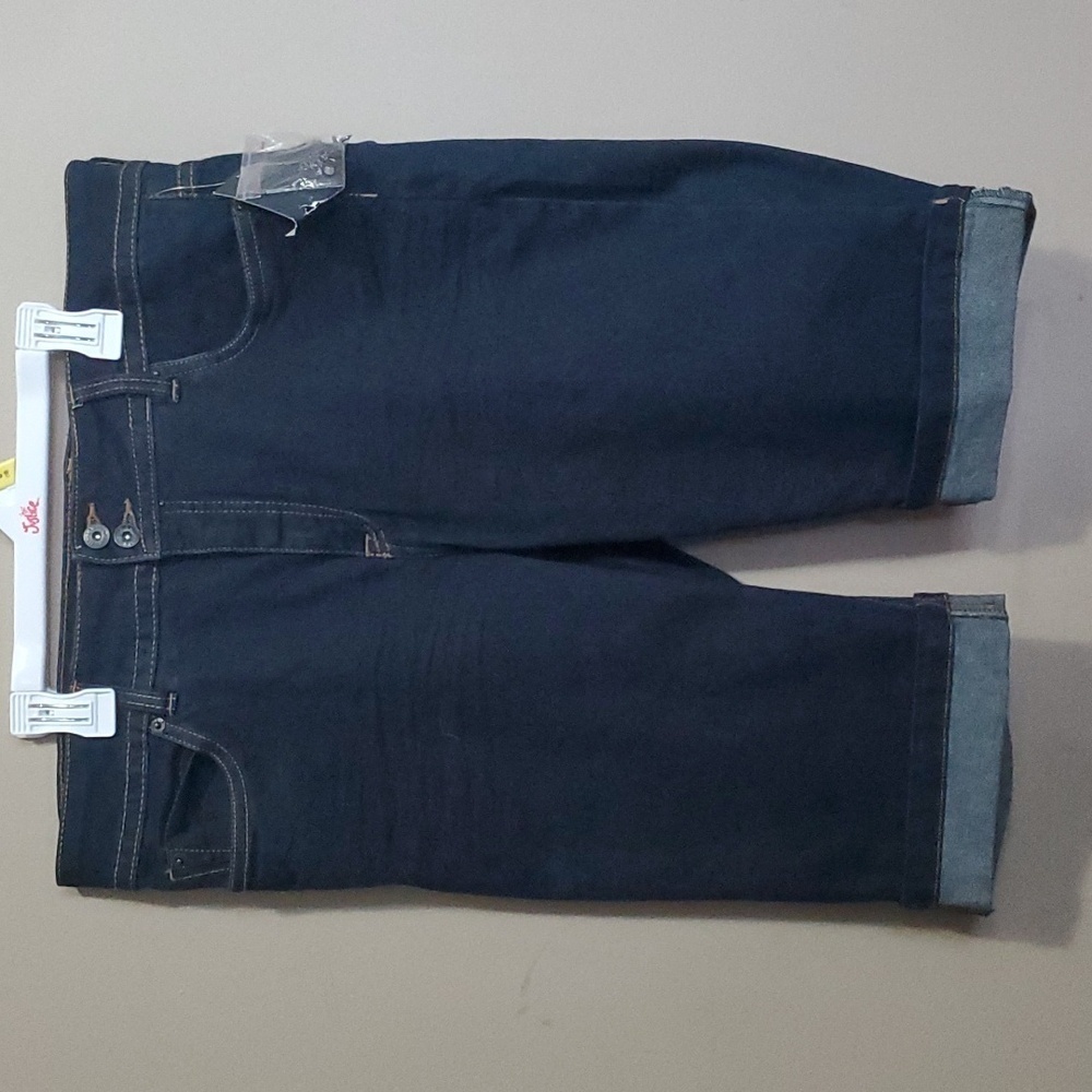 Suzy shier Liquid x capris size 13